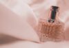 Sensuous на Estée Lauder през сезоните: Ароматът, който се променя с времето